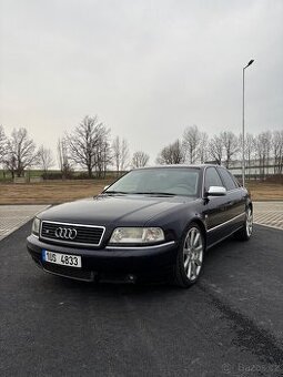 Audi S8 D2