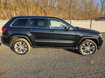 Jeep grand cherokee V8 5,7 HEMI WK2 - Nová Cena