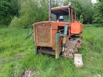 Dt 75 přední konzole na radlici