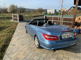 Mercedes-Benz E350 kabrio, TOP STAV, v zimě nejeté