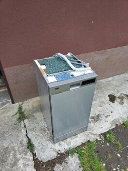 prodám myčku beko 45cm na díly