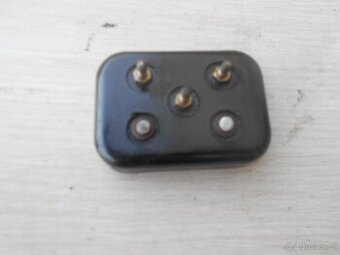 Jawa 550 pařez kontaktnice baterií