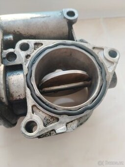 Škrtící klapka 2.0 125kw BMR 03G128063B
