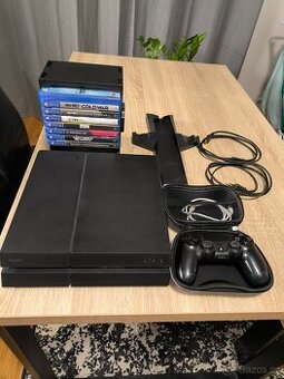 PlayStation 4 (PS4) 1TB + 8 her