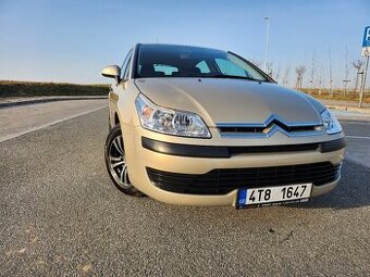 Citroen C4 Advance - garážováno, tažné, původ ČR, 2. majitel