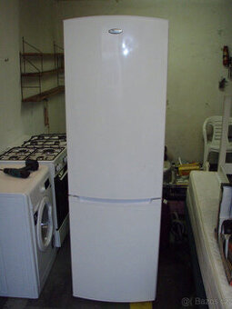 LEDNICE S MRAZÁKEM WHIRLPOOL A+