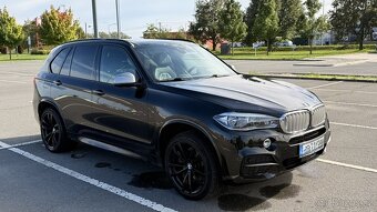 BMW X5 M50d,7míst,pano,TV,head,nezávislé topení, odpočet DPH