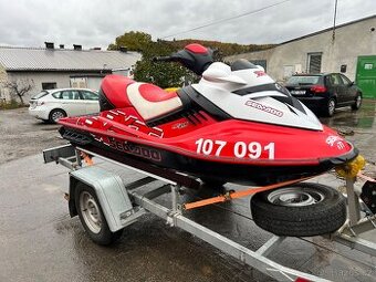 Vodní skútr Sea-doo RXT 215 vč vozíku
