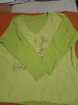 Zelená dámská halenka s potiskem