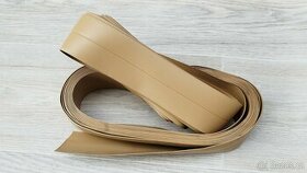 PVC lišta soklová - světle hnědá