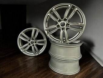 Zánovní originální alu kola Renault 5x114,3 r18