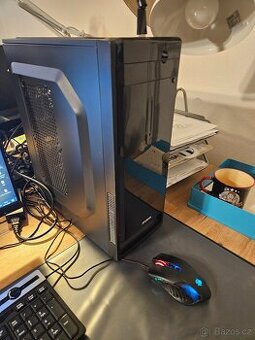 stolní počítač