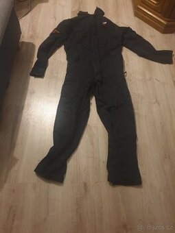 Kombinéza pro zásahové jednotky.