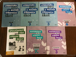 Knihy a učebnice 7. Cenu nabídněte.