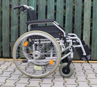 026-Mechanický invalidní vozík B+B.