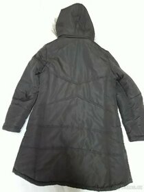 Dámská bunda s kapuci