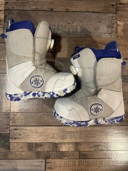 Boty na snowboard Burton