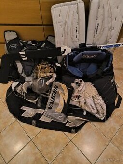 Brankářská výstroj