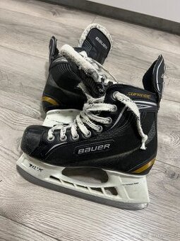 Hokejové brusle Bauer 35