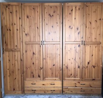 Ikea skříně Hemnes