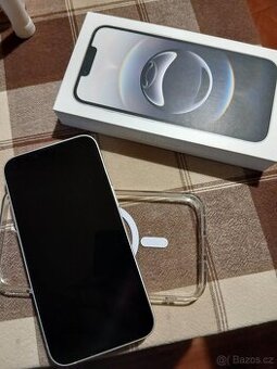 IPhone 16e záruka 22 měsíců