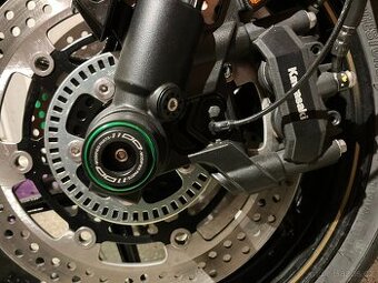 Chránič osy předního kola Versys 1000/1100