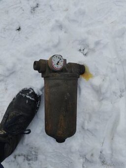 Prodám filtr na  hydraulický olej