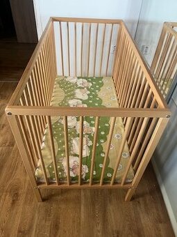 Dřevěná postýlka