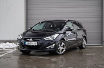 Hyundai i40 CW 1.7 CRDi, 85kW, M6 - 4x výhrev + volant