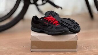 Cyklistické tretry boty Giro