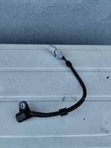 Snímač otáček vačky Škoda Octavia 2