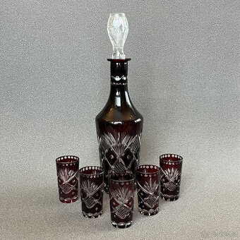 Karafa a 5x panák, rubínové broušené sklo