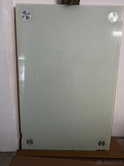 Skleněný jídelní stůl 120x80 cm