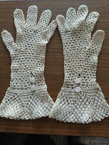 Ručně háčkované rukavice