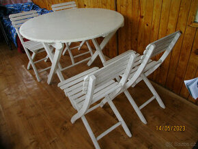 Prodej skládacího stolu a 4 židle - 1
