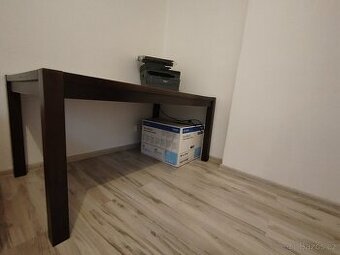 Jídelní stůl z masivu 160x90