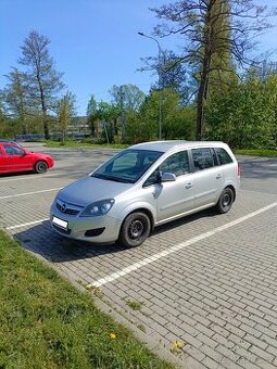 7 míst Opel Zafira B 1.6. 16V 85kW benzin rv 2009 naj 219tkm