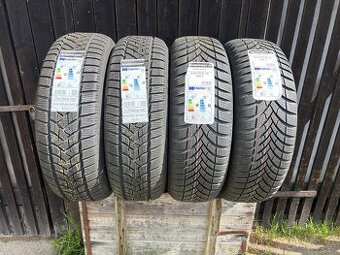 Sada zimních pneu 2+2 215/70/16 100T Dunlop +Semperit