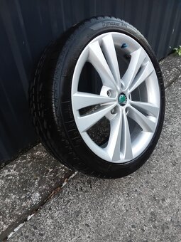 Alu kola Neptune 18" Octavia II RS