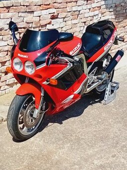 SUZUKI GSXR 1100