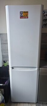 Lednička Indesit