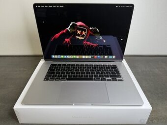 MacBook Air 15'' 2023 / M2 / 8GB / 512GB SSD / Kompletní b