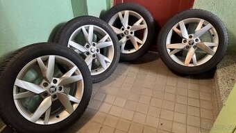 Prodám originální alu kola Škoda se zimními pneu