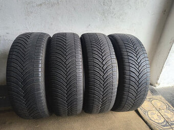 ZIMNÍ(CELOROČNÍ) PNEU MICHELIN 205/60/16-4KS