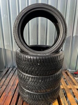 Sada zimních pneu 235/40 R 19 96V Minerva Frostrack UHP