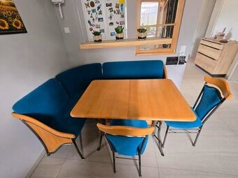 Lavice rohová, rozkládací stůl a 2 židle - olše