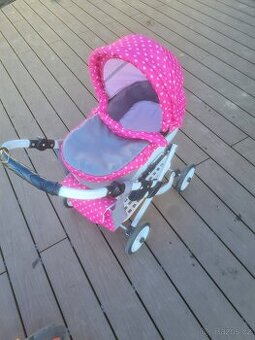 Kočárek pro panenky
