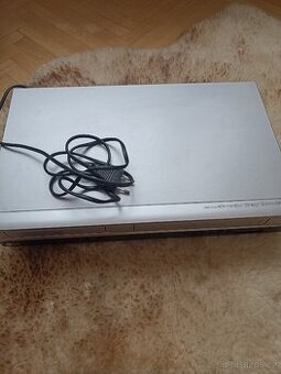 DVD přehrávač a videorekordér