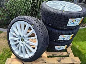 18 originál Škoda Octavia III RS ☀️ nové PIRELLI 225/40 R18