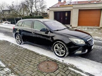 Opel Insignia 2.0 CDTi 118 kW, SVĚTLÝ INTERIÉR